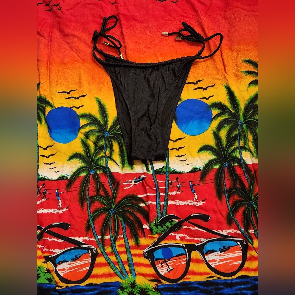 🏖3/$37 Victoria's Secret, Black Mix & Match String Bikini Bottom, Size: M🏝🏖
